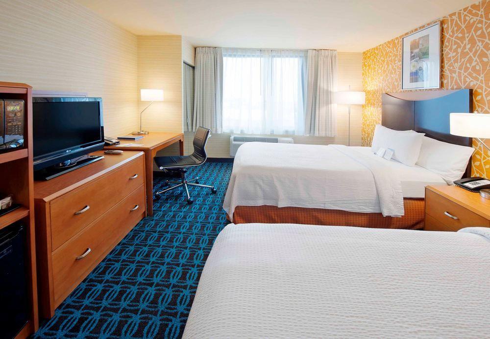 Fairfield Inn By Marriott Jfk Airport New York Exterior photo